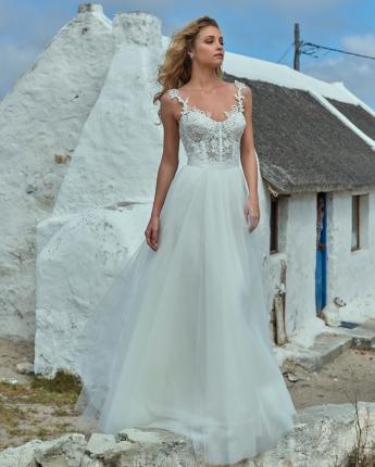 Elbeth Gillis wedding dress Elsa