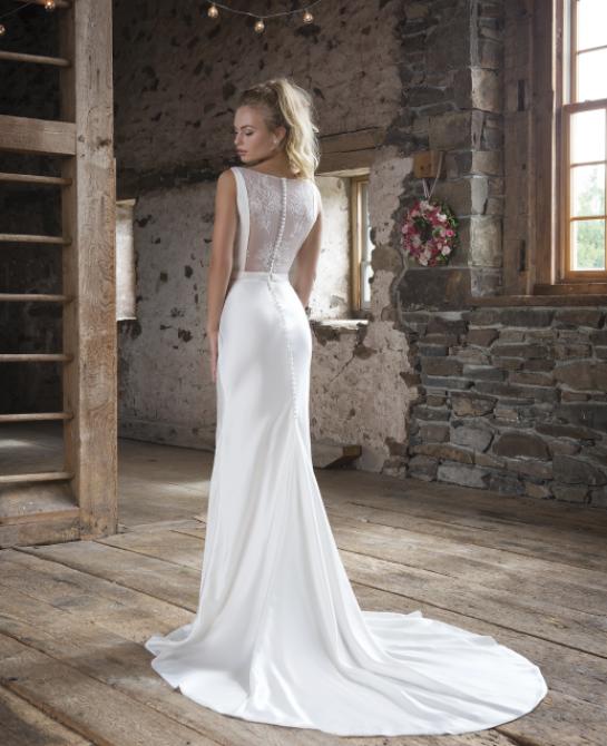 Sweetheart wedding dress style 1104